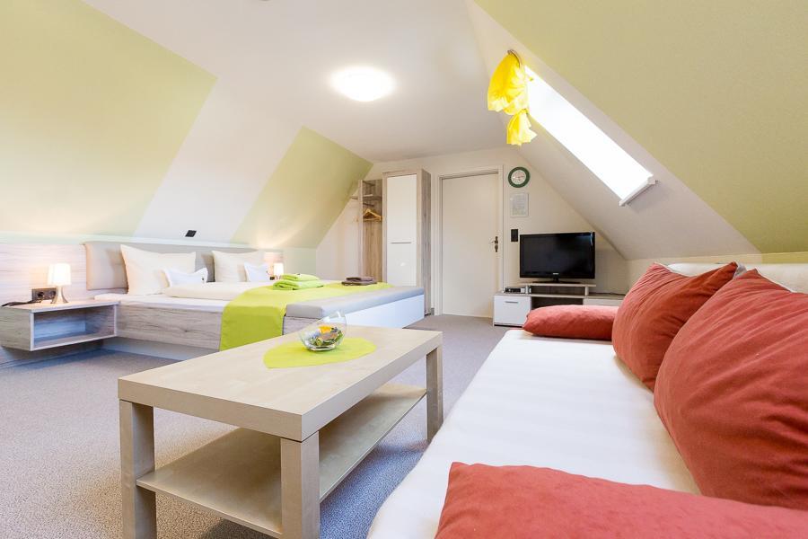 Kraeuterhotel Garni Zur Klostergrotte Nohra  Ngoại thất bức ảnh