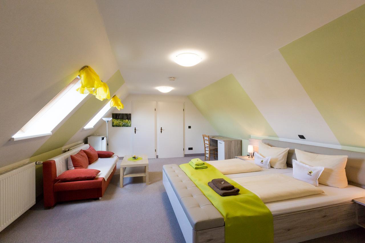 Kraeuterhotel Garni Zur Klostergrotte Nohra  Ngoại thất bức ảnh