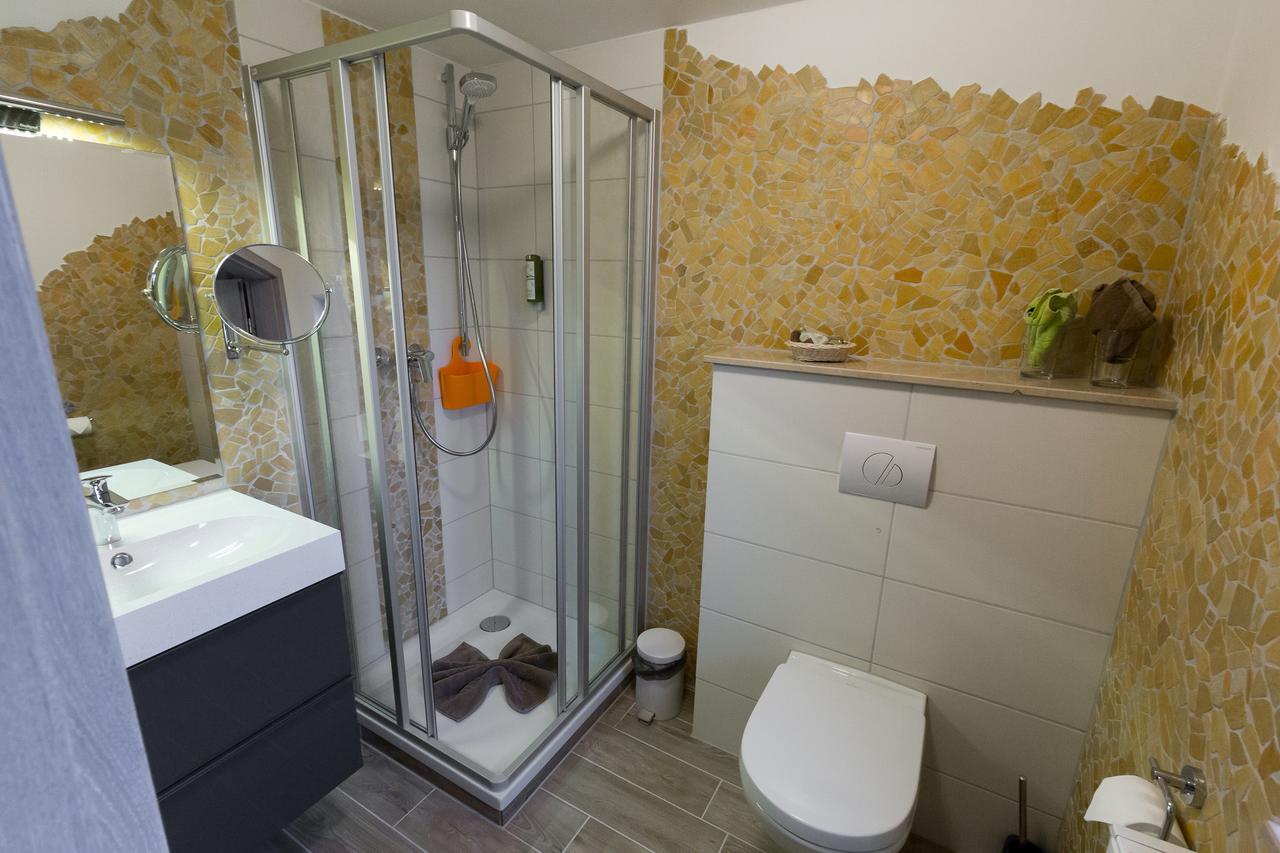 Kraeuterhotel Garni Zur Klostergrotte Nohra  Ngoại thất bức ảnh