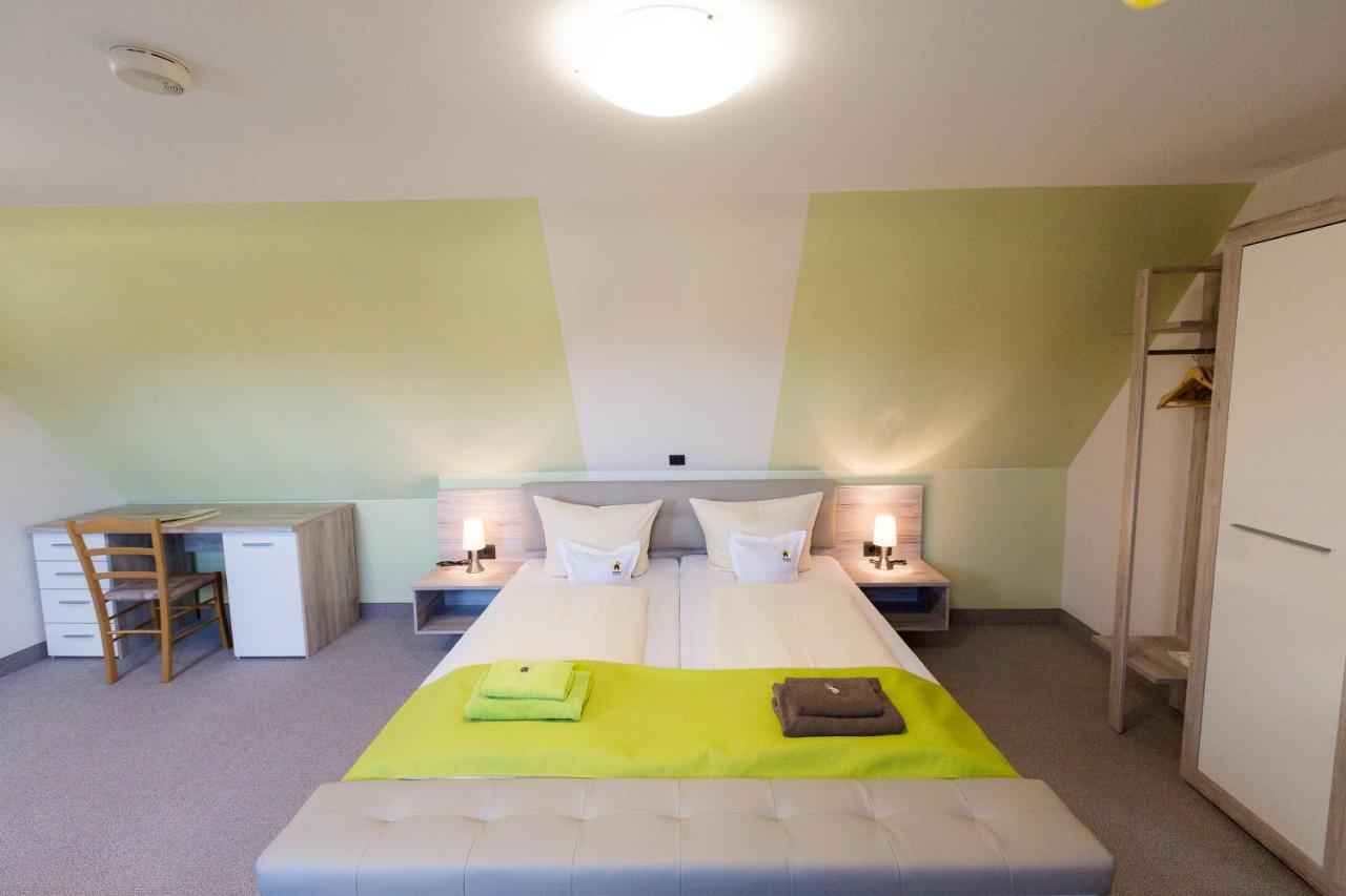 Kraeuterhotel Garni Zur Klostergrotte Nohra  Ngoại thất bức ảnh
