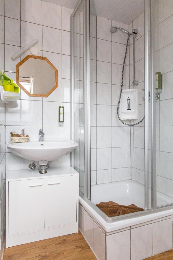 Kraeuterhotel Garni Zur Klostergrotte Nohra  Ngoại thất bức ảnh